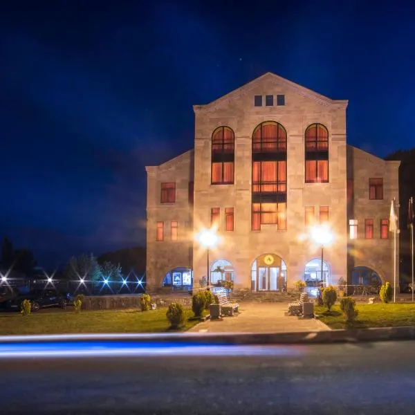 Armenia Hotel: Jermuk şehrinde bir otel