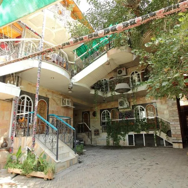Furkat Guest House, ξενοδοχείο στη Σαμαρκάνδη