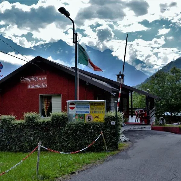 Camping Adamello, hótel í Edolo