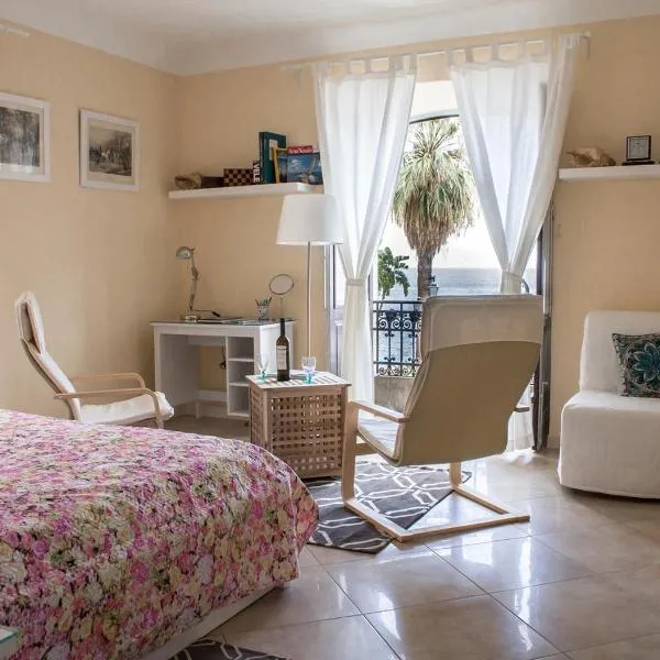 Casa Marina、ミラッツォのホテル