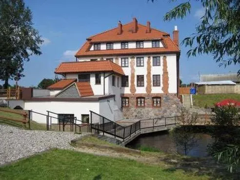 Pensjonat Bobrowy Dwór, hotel in Lubiel Stary