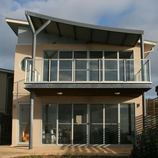 Penneshaw Oceanview Apartments, hotel v destinaci Penneshaw