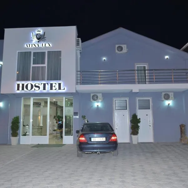 Atina Lux Hostel, hotel v destinaci Leskovac