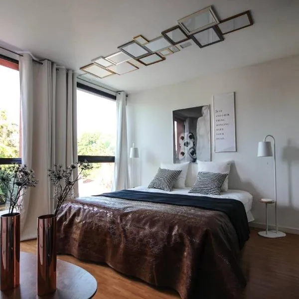 Bed and Breakfast Shandita, hotel v destinaci Mérignac