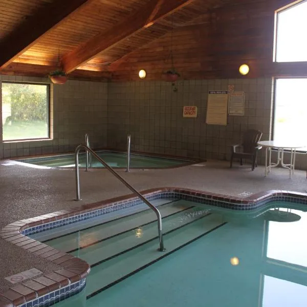 AmericInn by Wyndham West Burlington, hotel v destinaci West Burlington
