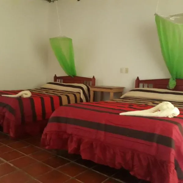 Centro Ecoturistico Ya´ajche, hotel a Lacanjá