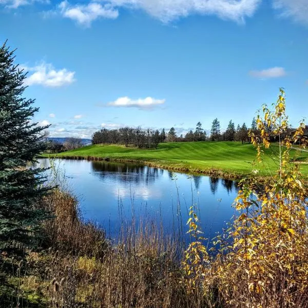 Resort at Eagle Point Golf Club Lodging, hotel in Shady Cove