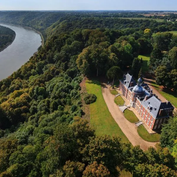 Appart Privé dans le Château du Landin, hôtel à Le Landin