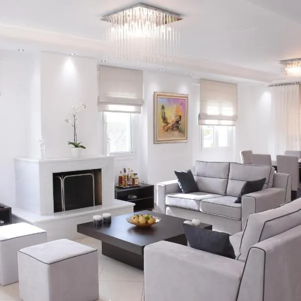 Keratea Luxury Villa -Athens Airport, hotel Keratéában