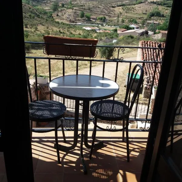 Apartamentos las Fuentes del Alto Tajo, hotel din Arias