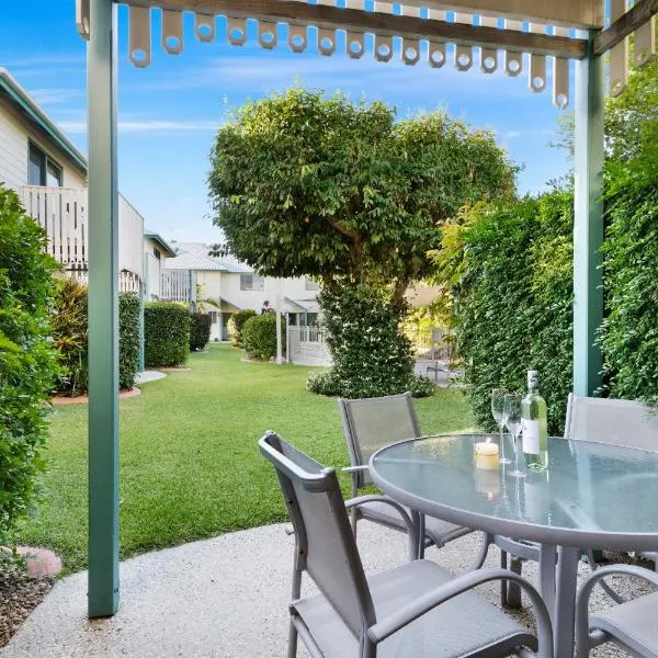 Terrapin Apartments to Brisbane Airport (BNE) premium and luxurious chauffeur service