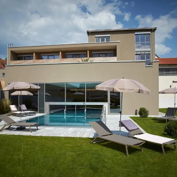 Landhotel Weißes Roß, Hotel in Illschwang