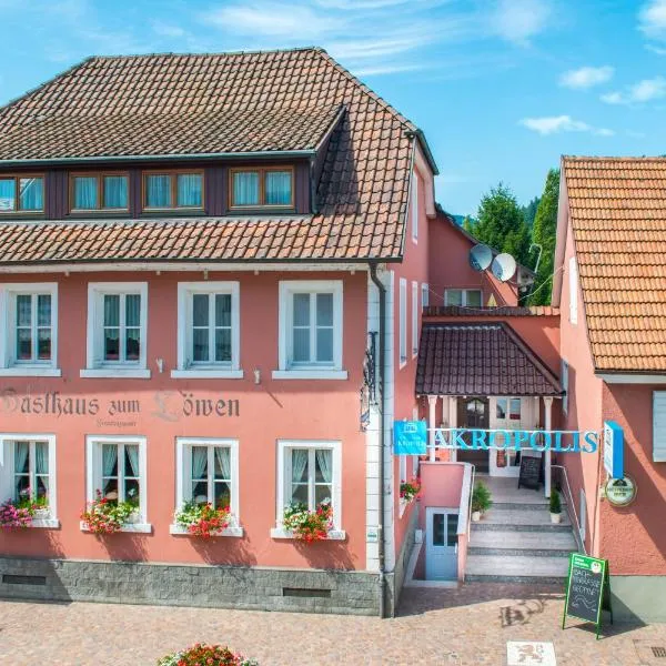 Gasthaus zum Löwen - Restaurant Akropolis, hotel v destinaci Hausach