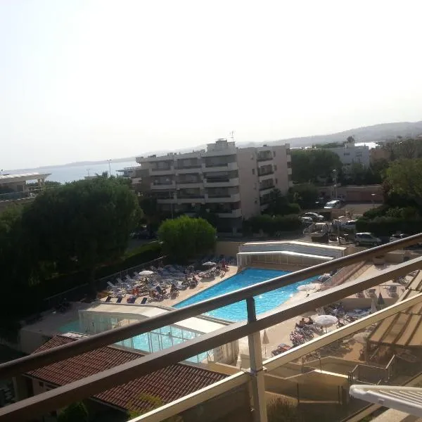 Apartment Heliotel Marine 4* Bord de Mer, hotel v destinácii Saint-Laurent-du-Var