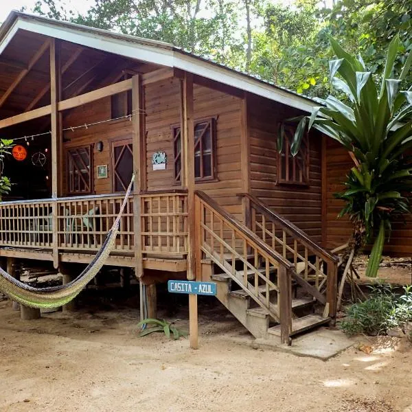 Blue Island Divers Casita Azul, hotel di Sandy Bay