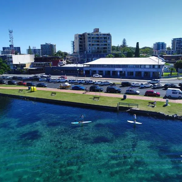 Lakes and Ocean Hotel Forster, hotel in Tiona