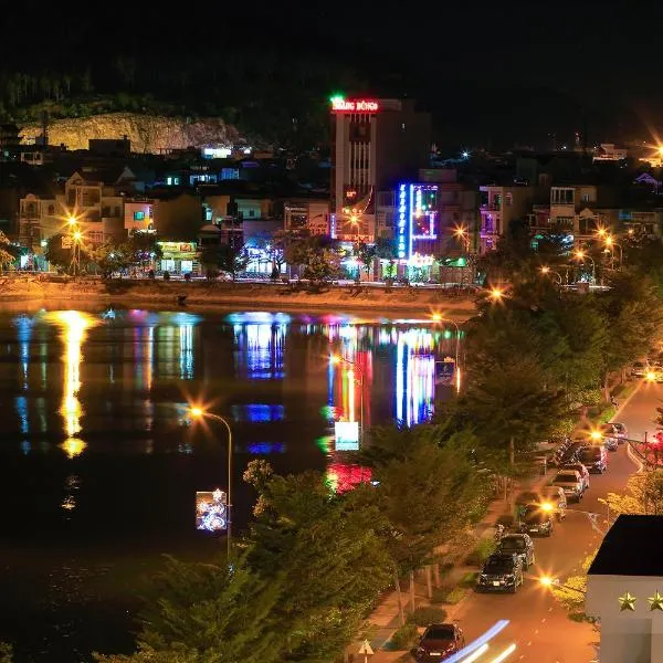 Red Hotel, hôtel à Tuy Phươc