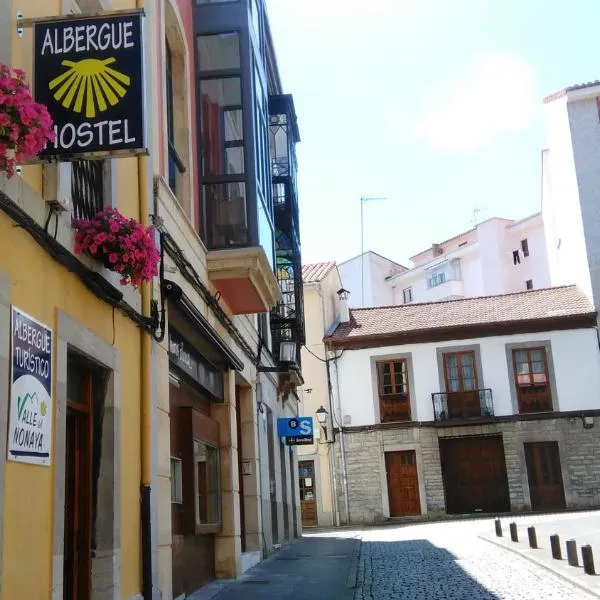 Albergue Valle del Nonaya, hotel in Biescas