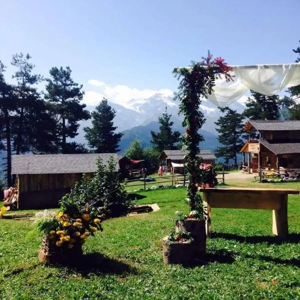 Heshkili huts Svaneti โรงแรมในKeshkili