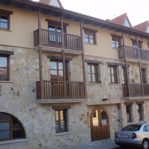 La Casona de Navaleno, hotel in Talveila