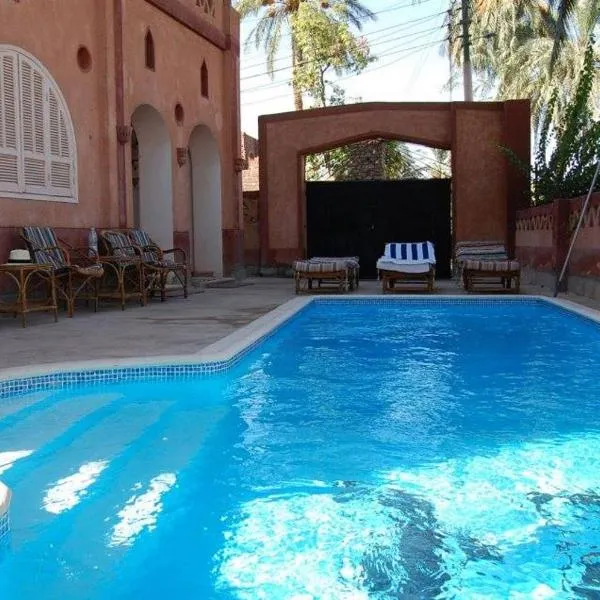 villa al diwan luxor、Al Marīsのホテル