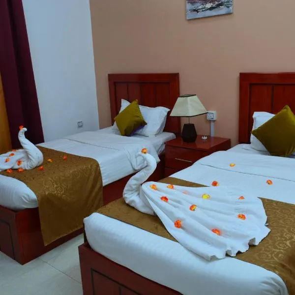 Al Karam Hotel Apartment, hotel v destinaci Nazvá