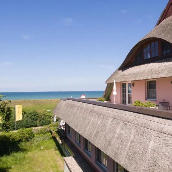 Romantik Hotel Namenlos, hotel v destinaci Ahrenshoop
