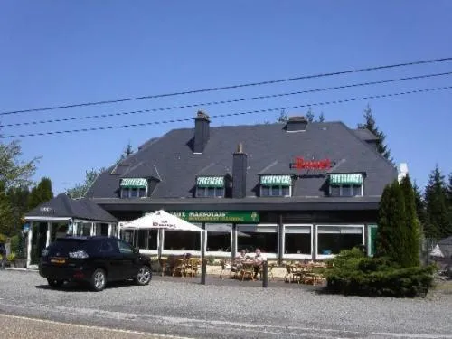 Hotel Aux Massotais, hotel v destinaci Petites Tailles