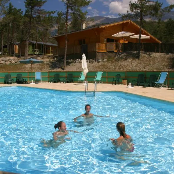 Parc Résidentiel de Loisir : Le Loup Blanc du Riou, hotel v destinaci Barcelonnette