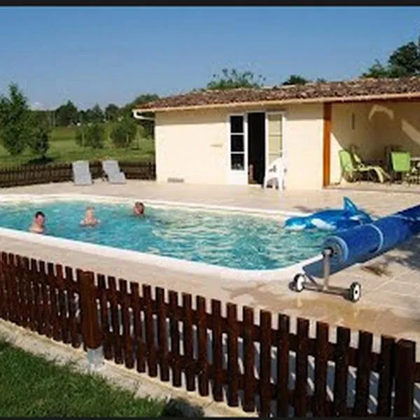 Maison Sarrau, hotel em Varès
