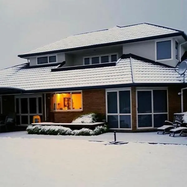 Newlands Bed and Breakfast, Hotel in West Melton