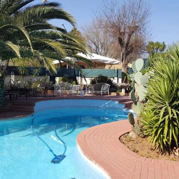 Sleep Eezy Cottages, hotel in Benoni