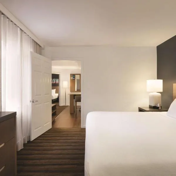 Hyatt House Miami Airport - photo 2