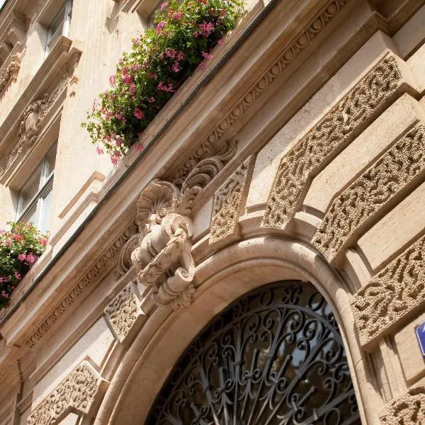 ホテル ドゥ ラルカード（Hôtel De l'Arcade）、パリのホテル