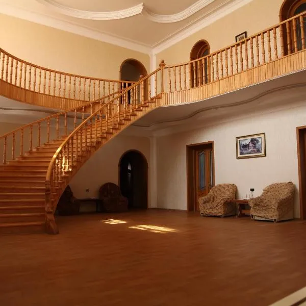 Villa on Fetali Khan: Amsar şehrinde bir otel