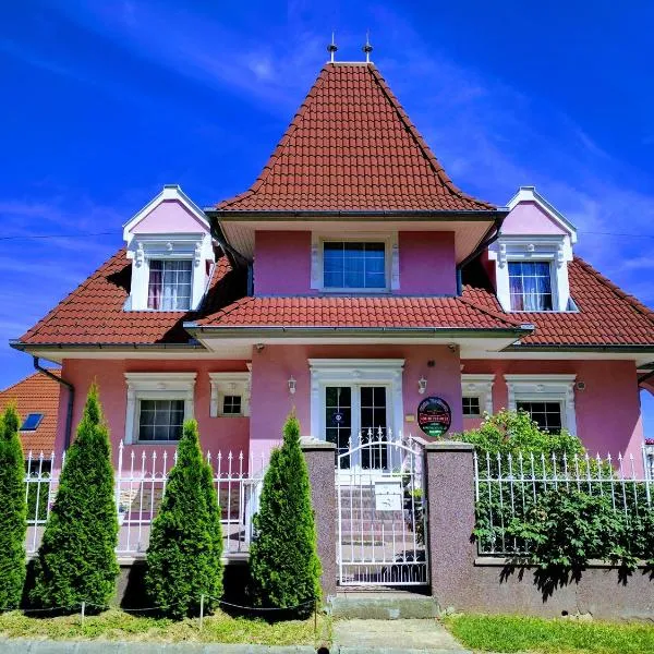 Valloris Apartments – hotel w Hévízie