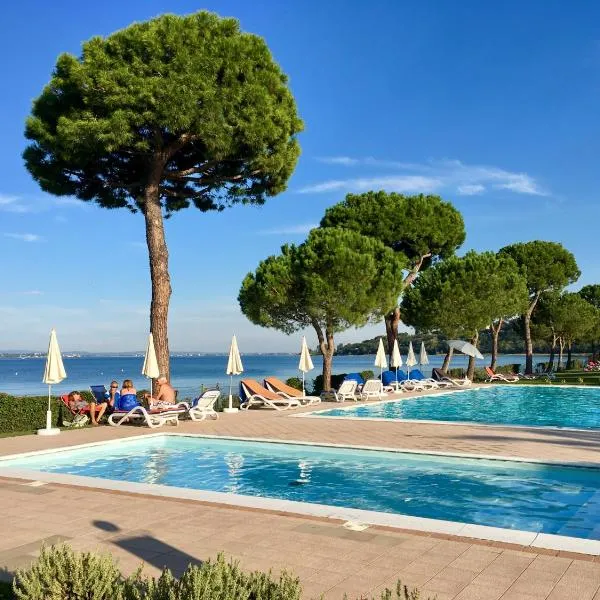 Le Corti Del Lago: Padenghe sul Garda'da bir otel