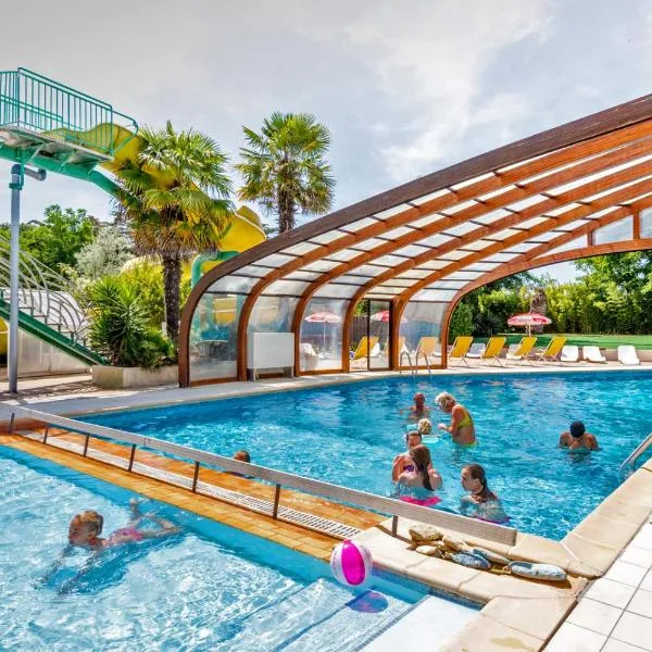 Camping La Brande, hotel v destinaci Le Château-dʼOléron