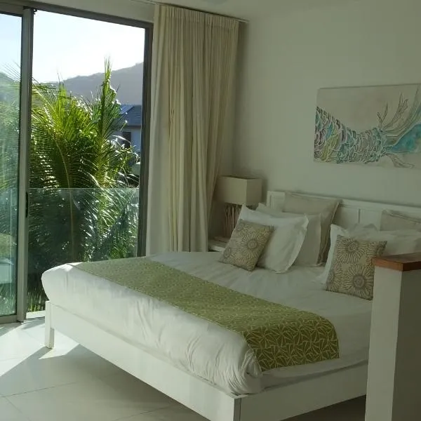 2 bedrooms charming apartment, West Island Resort, hotel v mestu Rivière Noire