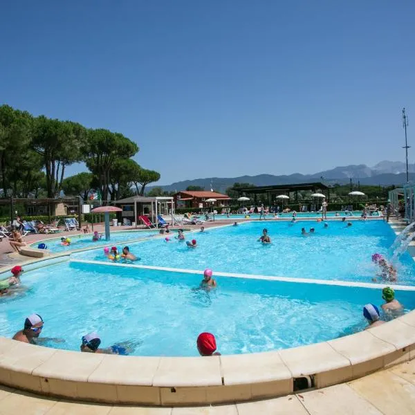 Camping River, hotel v destinaci Ameglia