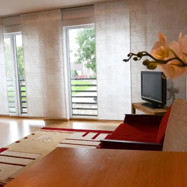 KURESSAARE TALLINN STREET APARTMENTs, hotel in Kuressaare