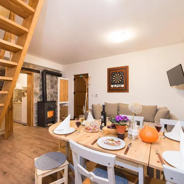 4 Seasons House, hotel din Roč