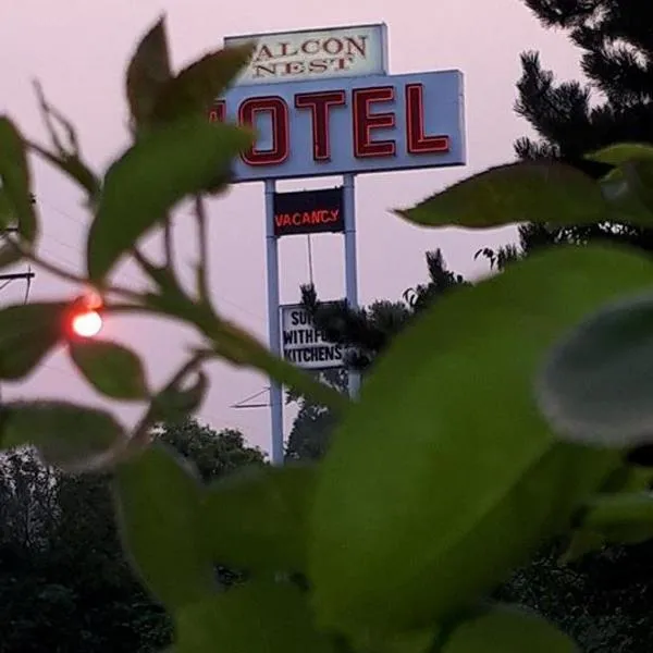 Falcon Nest Motel, hotel v destinaci Duncan