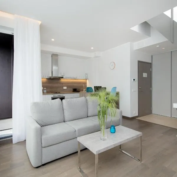 8ERA Business Executive Rotermanni Apartments, хотел в Талин