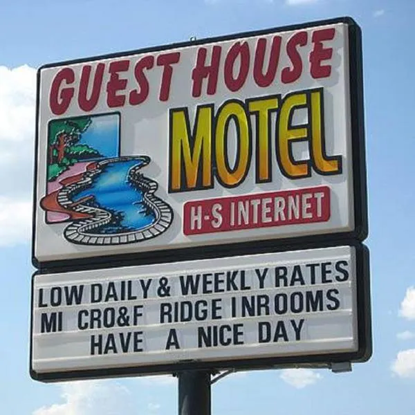 Guest House Motel Chanute, hotel em Erie