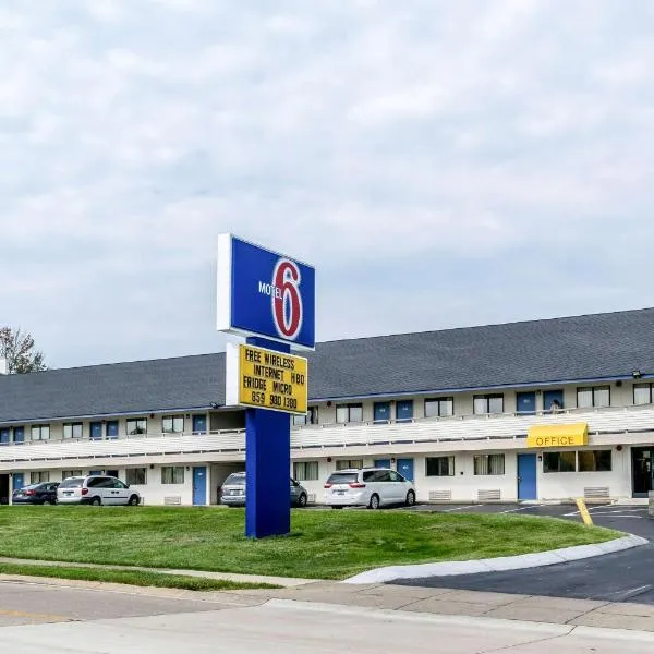 Motel 6 Florence, KY - Cincinnati Airport, hotel v destinácii Richwood