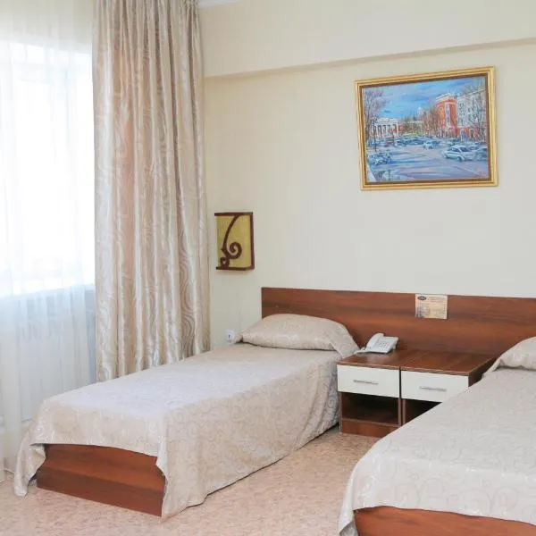 Hotel Zumrat: Karağandı şehrinde bir otel