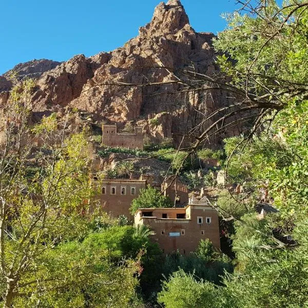 La Maison Traditionnelle Hôtel et guesthouse, hotel in Tiguissas