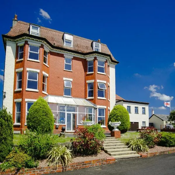 Highland Moors, hotel in Penybont