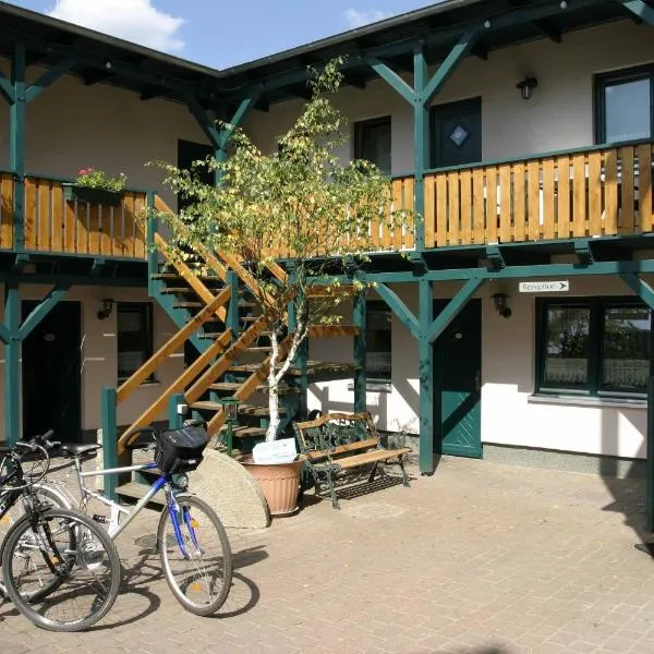 Pension zum Yachthafen, hotel in Waren